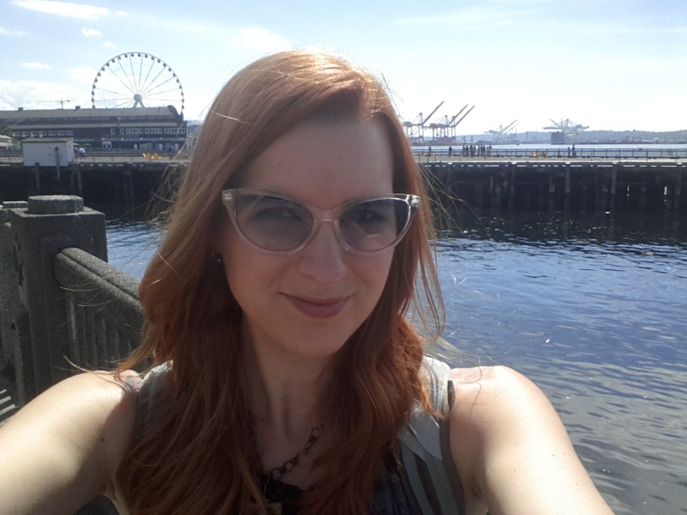 Friday - dirty hair, makeup done in airport, look highly dependent on sunglasses.