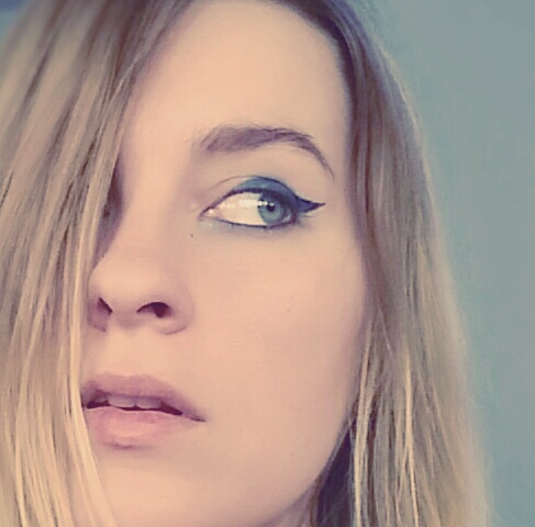 So the picture was a little dark.. I put a filter on it to try to make the eyeliner look the color it really is..